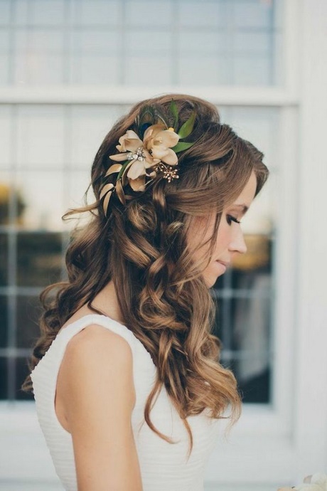 Frisur hochzeit offen locken