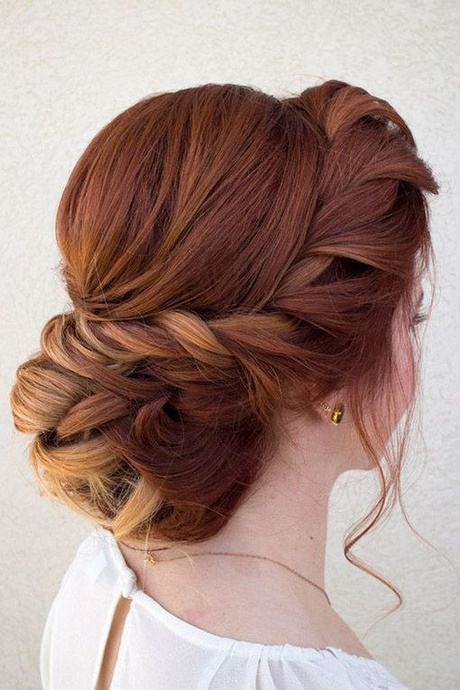 Frisur hochzeit seitlich