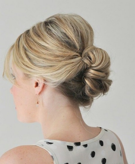 Hochsteckfrisur locken kurze haare