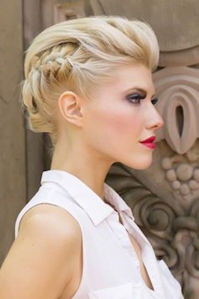 Hochsteckfrisur locken kurze haare