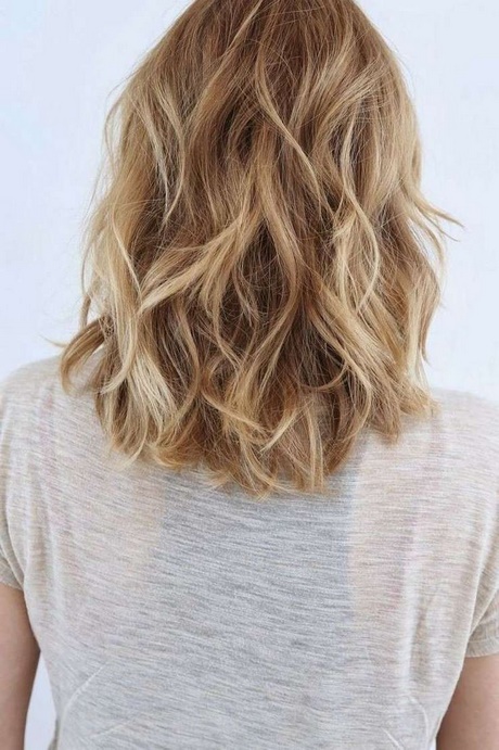 Stufenschnitt locken