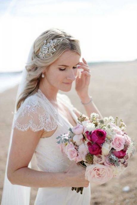 Haar accessoires für hochzeit