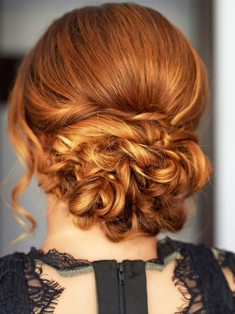 Hochsteckfrisuren lange haare locken