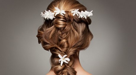 Hochzeit blumen haare