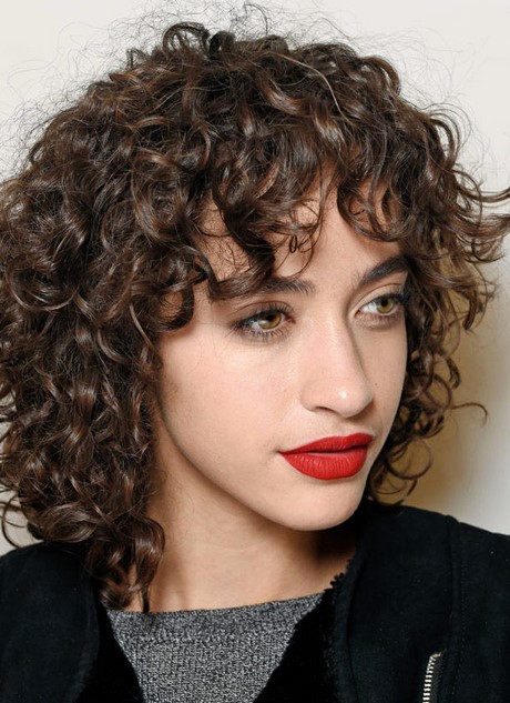 Mittellange haare locken frisur
