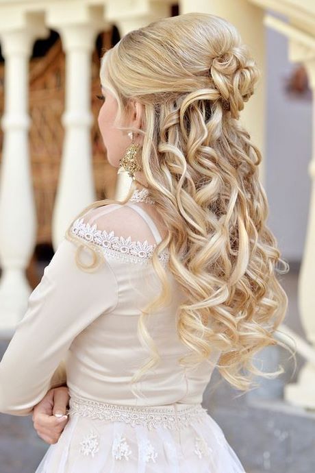 Hochzeitsfrisur blond