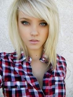 Frisur blond lang pony