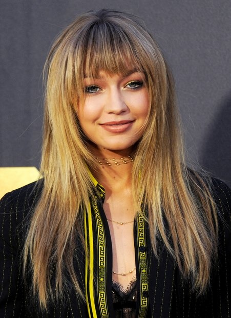 Frisur blond lang pony