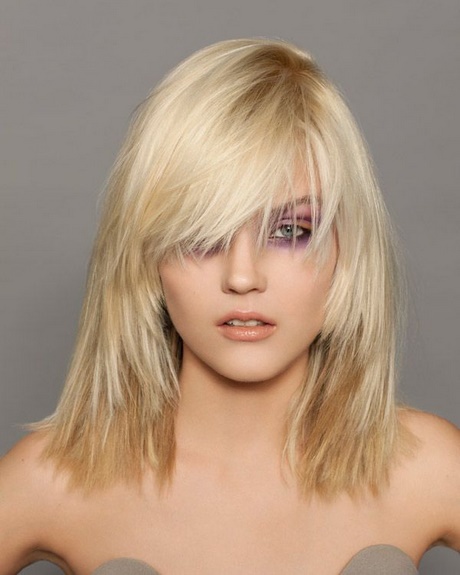 Frisuren blond mittellang mit pony