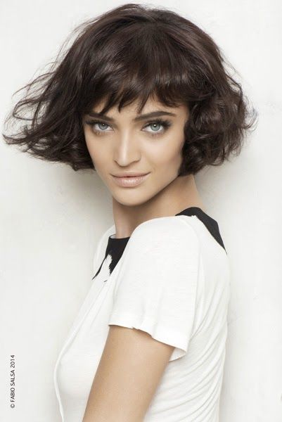 Curly bob mit pony