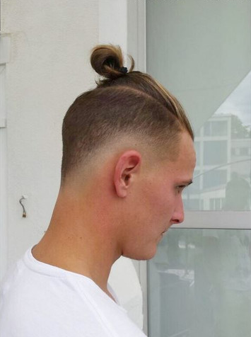 Undercut männer zopf