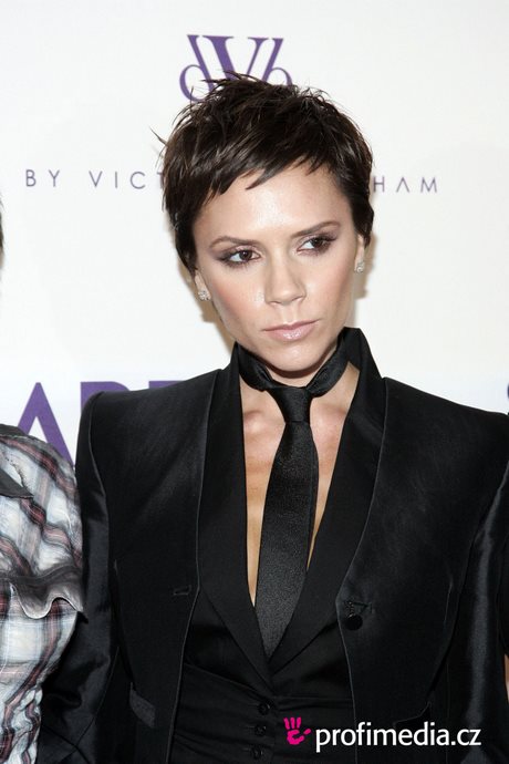 Victoria beckham aktuelle frisur 2022