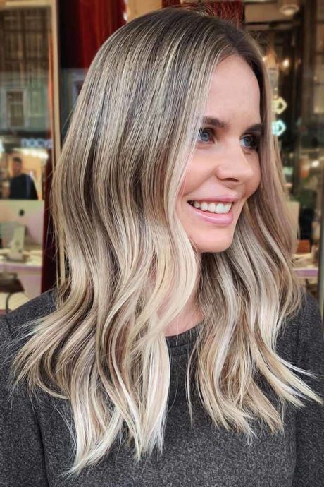 Blonde haare trends 2023