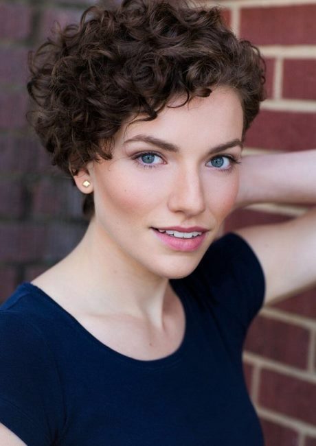 Kurzhaarfrisuren 2023 damen frech trends